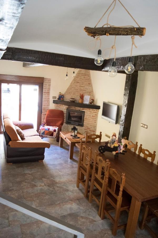Vivienda Turistica El Caneco ทอร์เดซียัส ภายนอก รูปภาพ