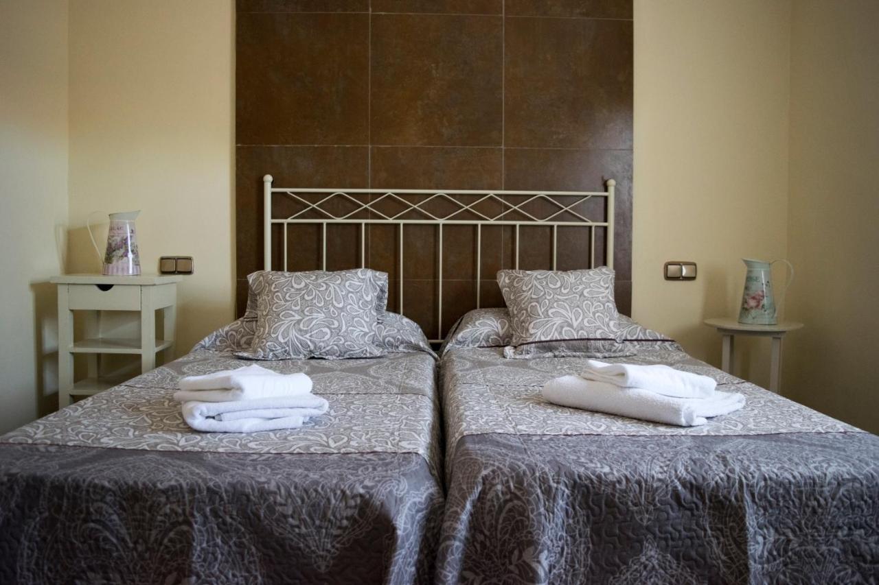 Vivienda Turistica El Caneco ทอร์เดซียัส ภายนอก รูปภาพ