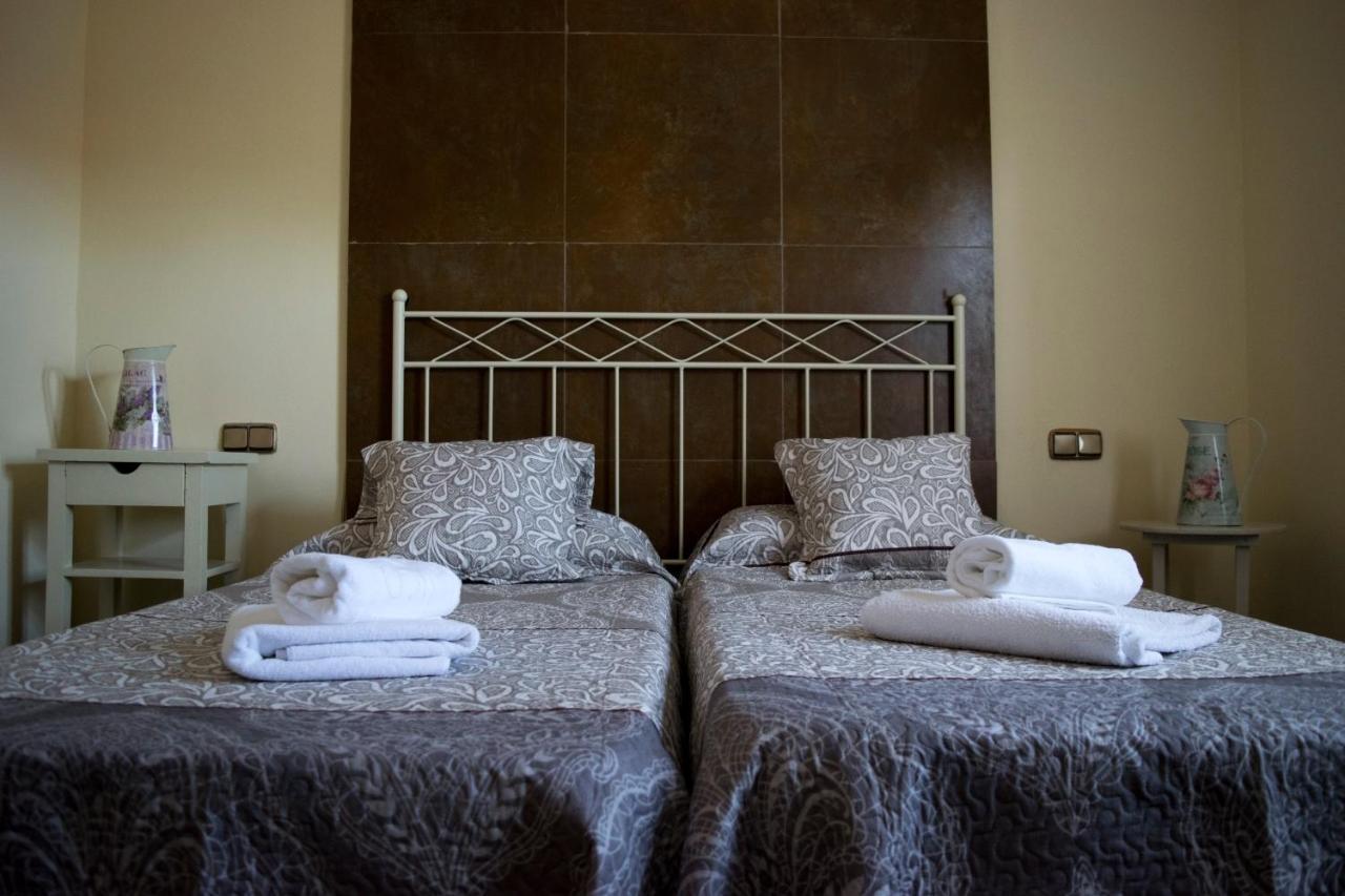 Vivienda Turistica El Caneco ทอร์เดซียัส ภายนอก รูปภาพ